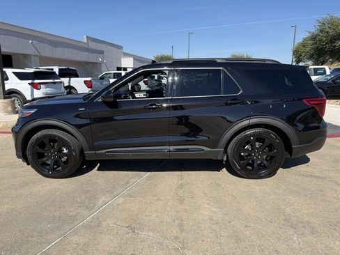 Certified 2023 Ford Explorer ST-Line w/ Class IV Trailer Tow Package image 6