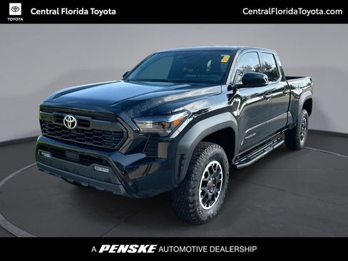 Certified 2025 Toyota Tacoma TRD Off-Road AWD/4WD image 1