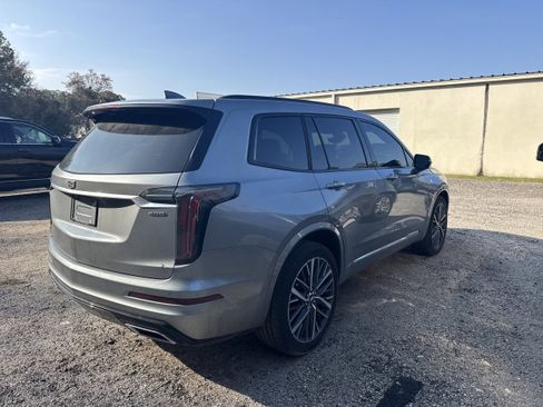 Certified 2024 Cadillac XT6 Sport w/ Technology Package image 3