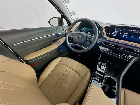Used 2022 Hyundai Sonata Limited FWD image 11