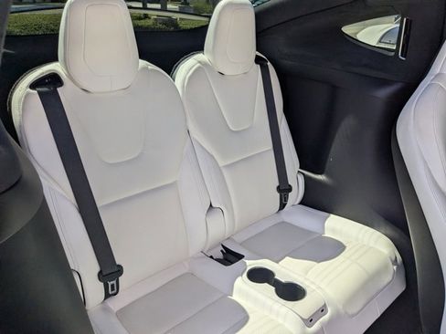 Used 2022 Tesla Model X image 20