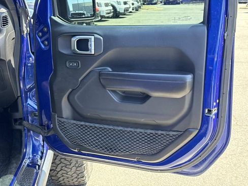 Used 2019 Jeep Wrangler Unlimited Rubicon w/ Cold Weather Group AWD/4WD image 8