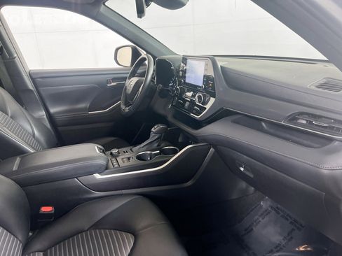 Used 2021 Toyota Highlander XSE image 30