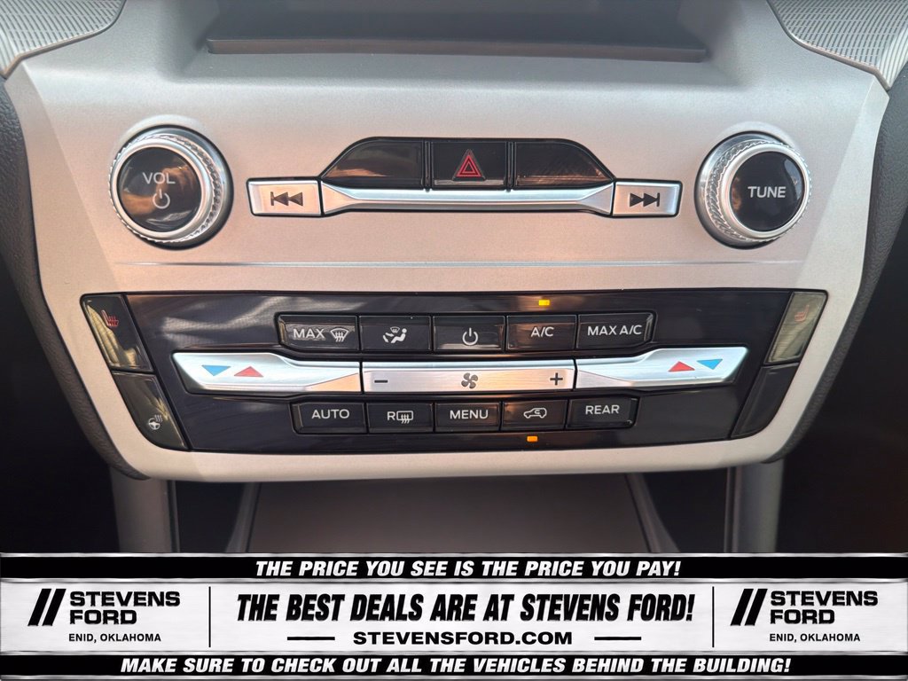 Used 2023 Ford Explorer XLT w/ Equipment Group 202A AWD/4WD image 27