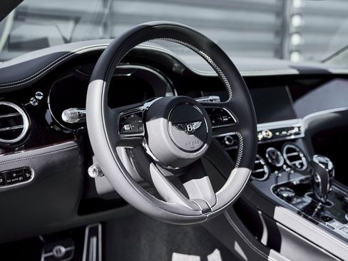 Used 2022 Bentley Continental GT image 34