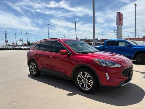 Used 2021 Ford Escape SEL w/ Technology Package FWD image 2