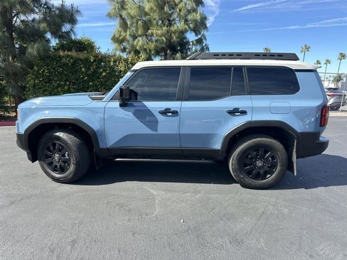 Used 2024 Toyota Land Cruiser image 3