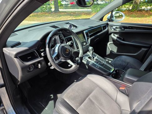 Used 2016 Porsche Macan S AWD/4WD image 18