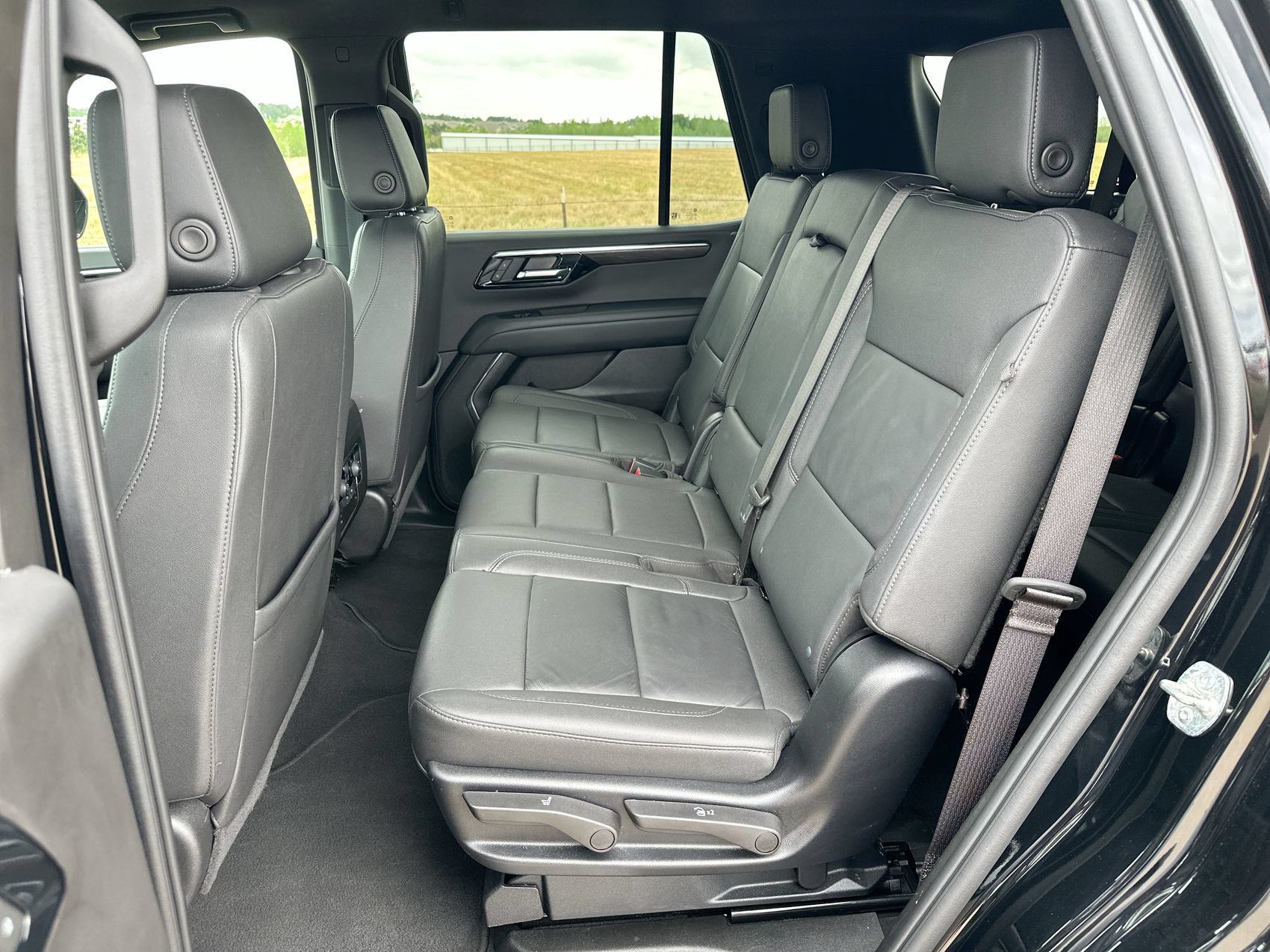 Used 2025 Chevrolet Tahoe LT AWD/4WD image 21