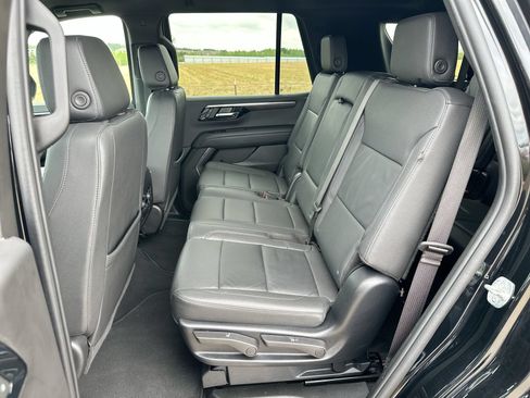 Used 2025 Chevrolet Tahoe LT AWD/4WD image 21