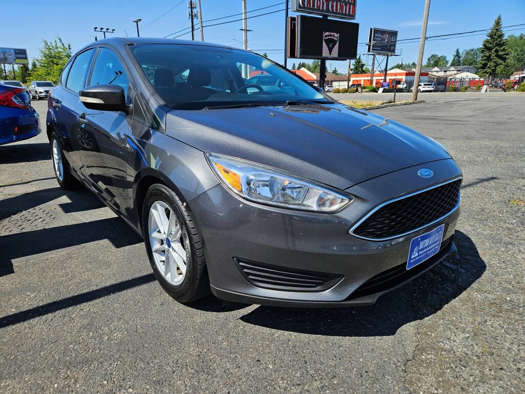 Used 2017 Ford Focus SE FWD image 6