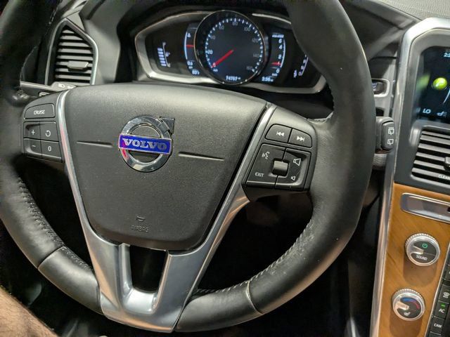 Used 2017 Volvo XC60 T6 Inscription w/ Climate Package AWD/4WD image 29