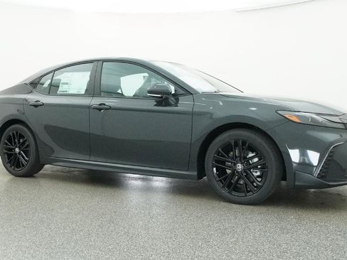 New 2026 Toyota Camry SE FWD image 31