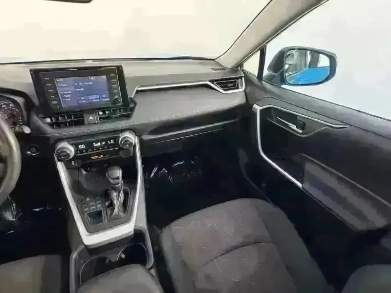 Used 2019 Toyota RAV4 XLE AWD/4WD image 20