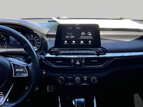 Used 2021 Kia Forte GT-Line w/ GT-Line Premium Package FWD image 6
