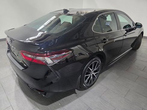 Used 2023 Toyota Camry SE w/ Convenience Package image 5