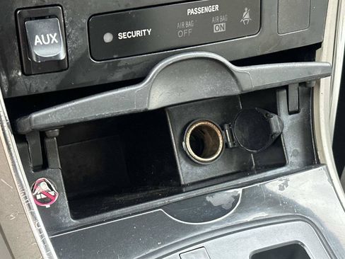 Used 2013 Toyota Corolla L FWD image 37