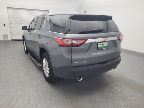 Used 2021 Chevrolet Traverse LS FWD image 5