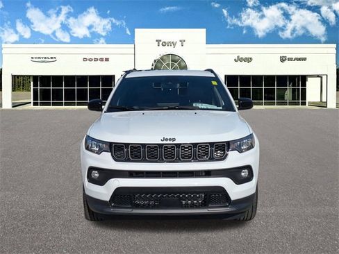 New 2026 Jeep Compass Latitude image 2