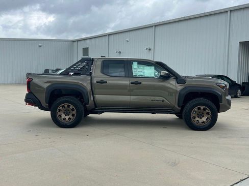 New 2026 Toyota Tacoma 4x4 Double Cab Hybrid image 8