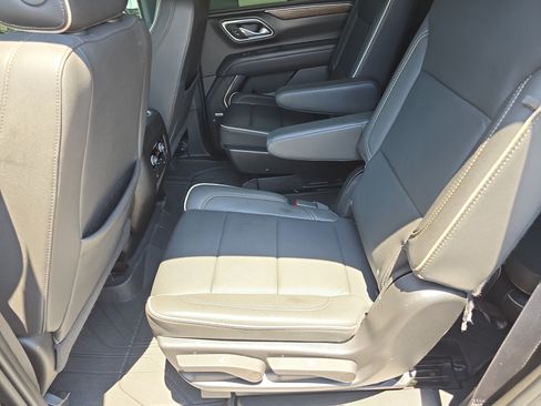 Used 2024 Chevrolet Tahoe Premier AWD/4WD image 15