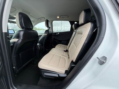 Certified 2022 Ford Escape SEL image 10