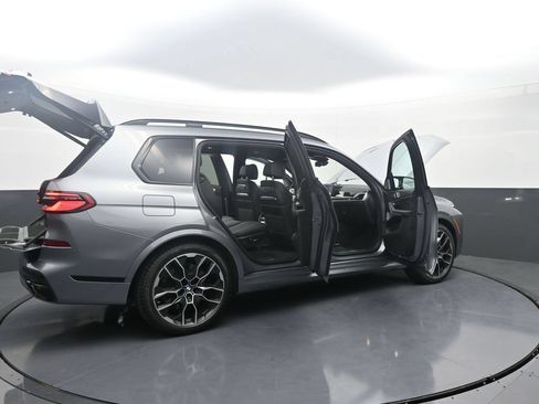 Used 2025 BMW X7 M60i w/ Executive Package AWD/4WD image 44