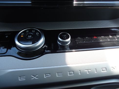 Used 2025 Ford Expedition Max Active AWD/4WD image 20