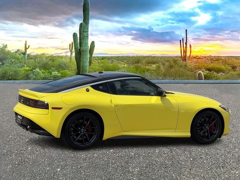 Certified 2024 Nissan Z Performance w/ Floor Mat Package image 5