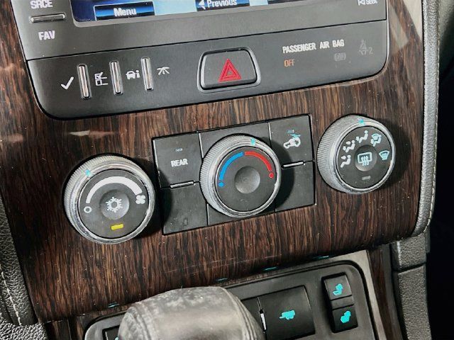 Used 2017 Chevrolet Traverse LT w/ Style and Technology Package FWD image 18