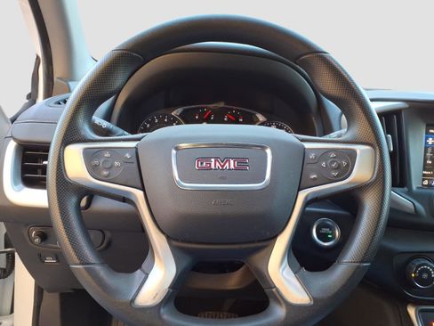 Used 2022 GMC Terrain SLE image 19