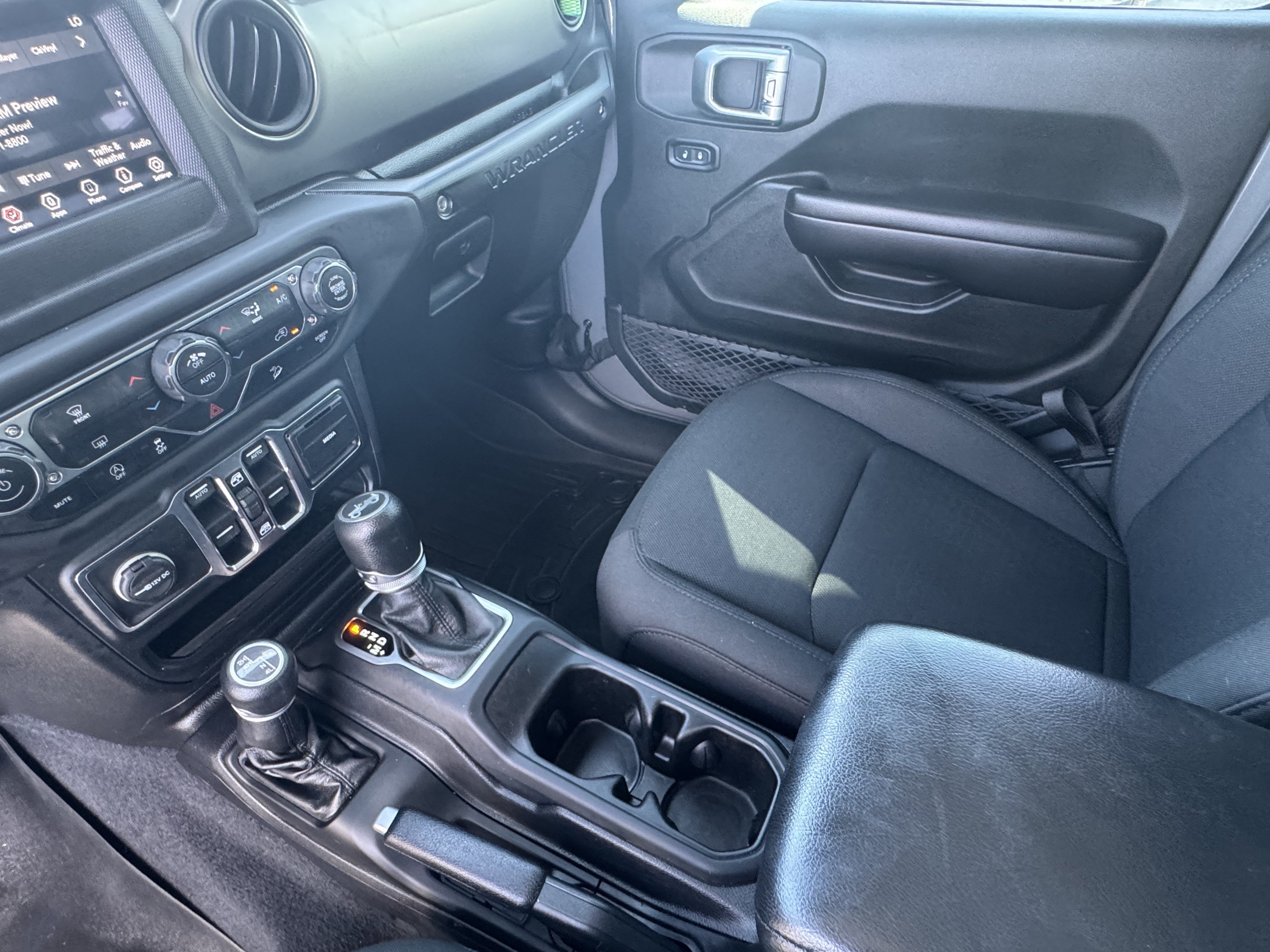 Used 2018 Jeep Wrangler Unlimited Sport S AWD/4WD image 29