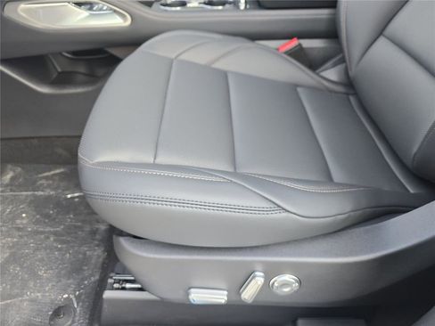 New 2026 Lincoln Nautilus Premier image 15