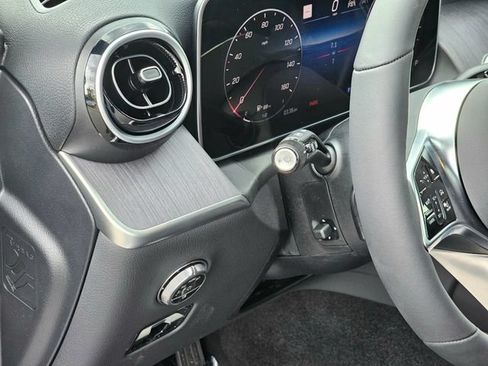New 2026 Mercedes-Benz GLC 300 4MATIC image 14