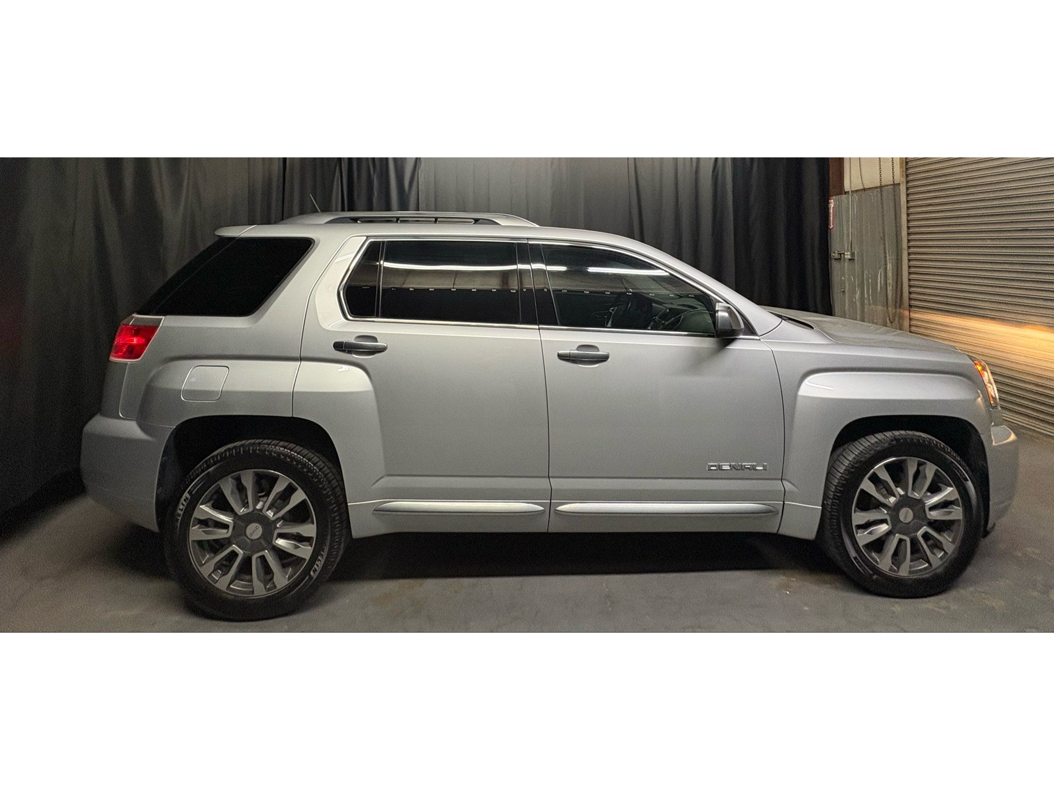 Used 2017 GMC Terrain Denali FWD image 4