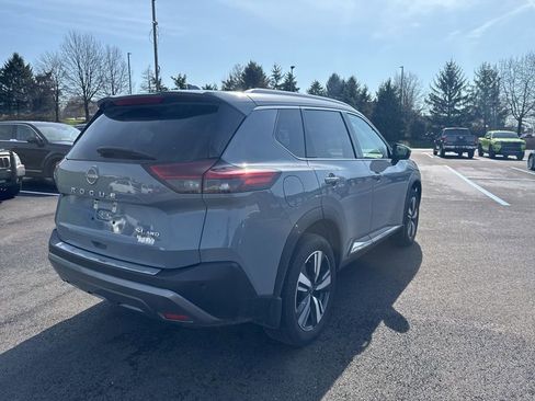 Used 2023 Nissan Rogue SL image 3
