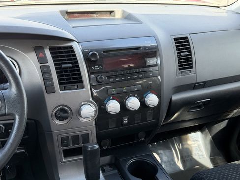 Used 2011 Toyota Tundra 4x4 Double Cab w/ SR5 Pkg image 35