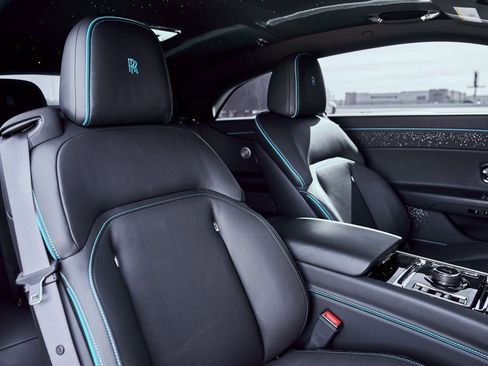 Used 2025 Rolls-Royce Spectre w/ Leather Finishing Pack image 39