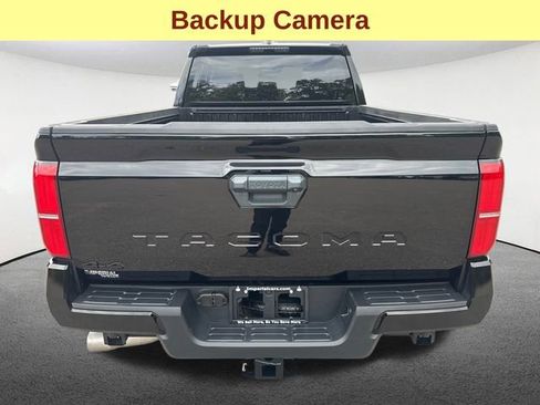 Used 2024 Toyota Tacoma TRD Off-Road image 11