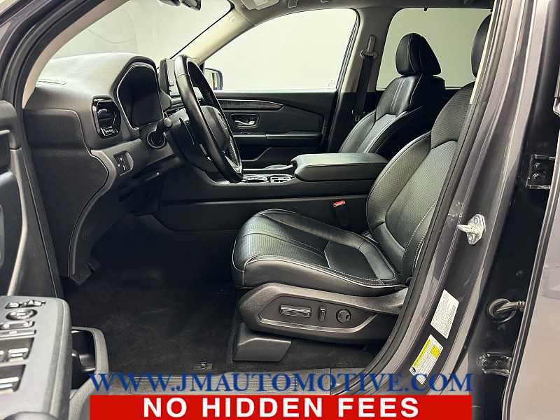 Used 2023 Honda Pilot Elite image 13