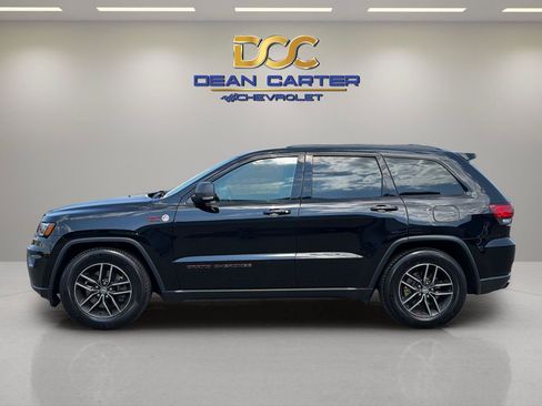Used 2020 Jeep Grand Cherokee Trailhawk w/ Trailhawk Luxury Group AWD/4WD image 2