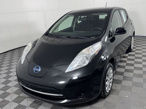 Used 2015 Nissan Leaf S w/ Charge Package image 2