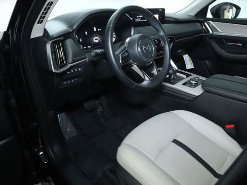 Certified 2025 MAZDA CX-70 Plug-In Hybrid w/ Premium Pkg image 27