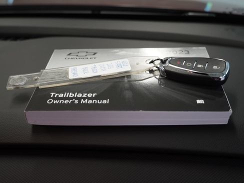 Used 2023 Chevrolet TrailBlazer RS w/ Convenience Package FWD image 38