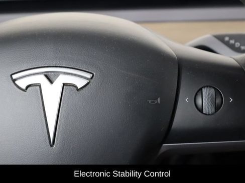 Used 2023 Tesla Model Y Long Range AWD/4WD image 10