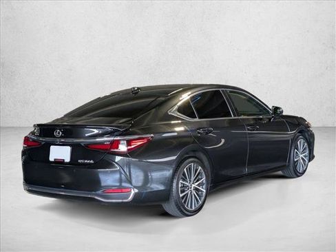 Used 2025 Lexus ES 300h w/ Premium Package FWD image 5