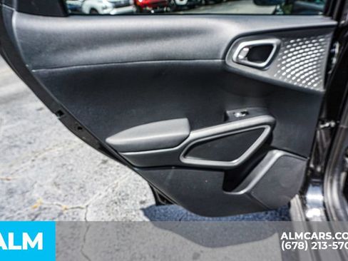 Used 2025 Kia Soul LX w/ LX Technology Package FWD image 46