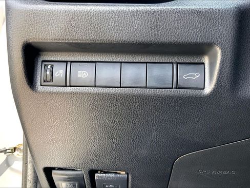 Used 2019 Toyota RAV4 XLE Premium FWD image 33