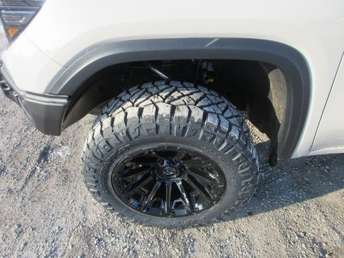 New 2026 GMC Sierra 1500 AT4X image 13