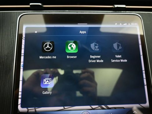 Used 2022 Mercedes-Benz EQS 450+ Sedan image 18